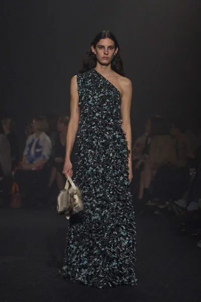 Look 35